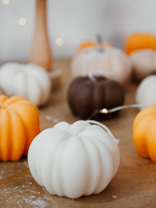 Bougie citrouille en cire de colza blanc crème pour décorations d'automne